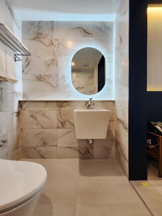 בוסאן Gold Stone Hotel מראה חיצוני תמונה